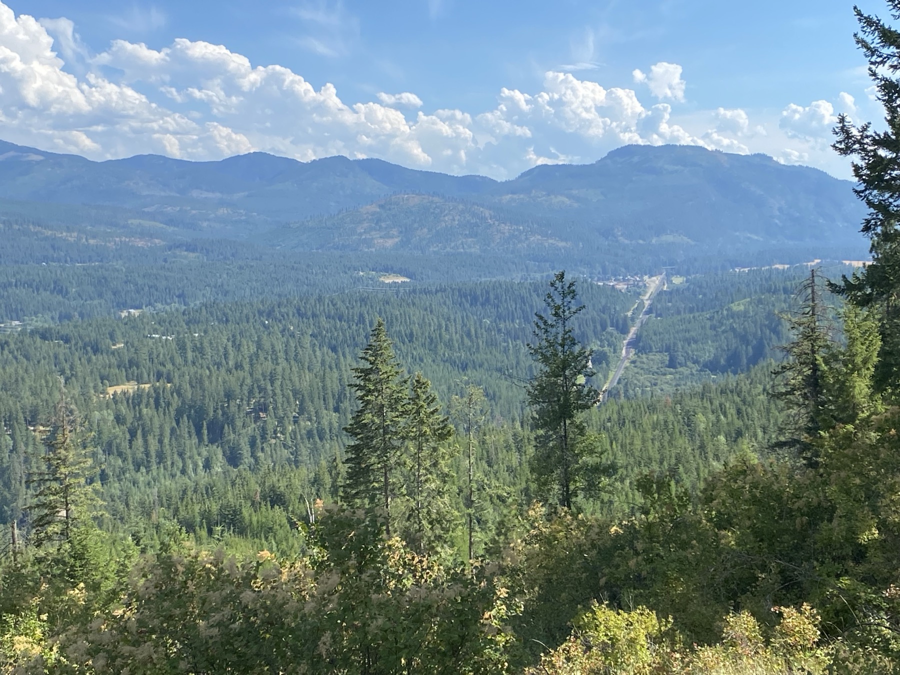 Panoramic mountain view from the ridge trail